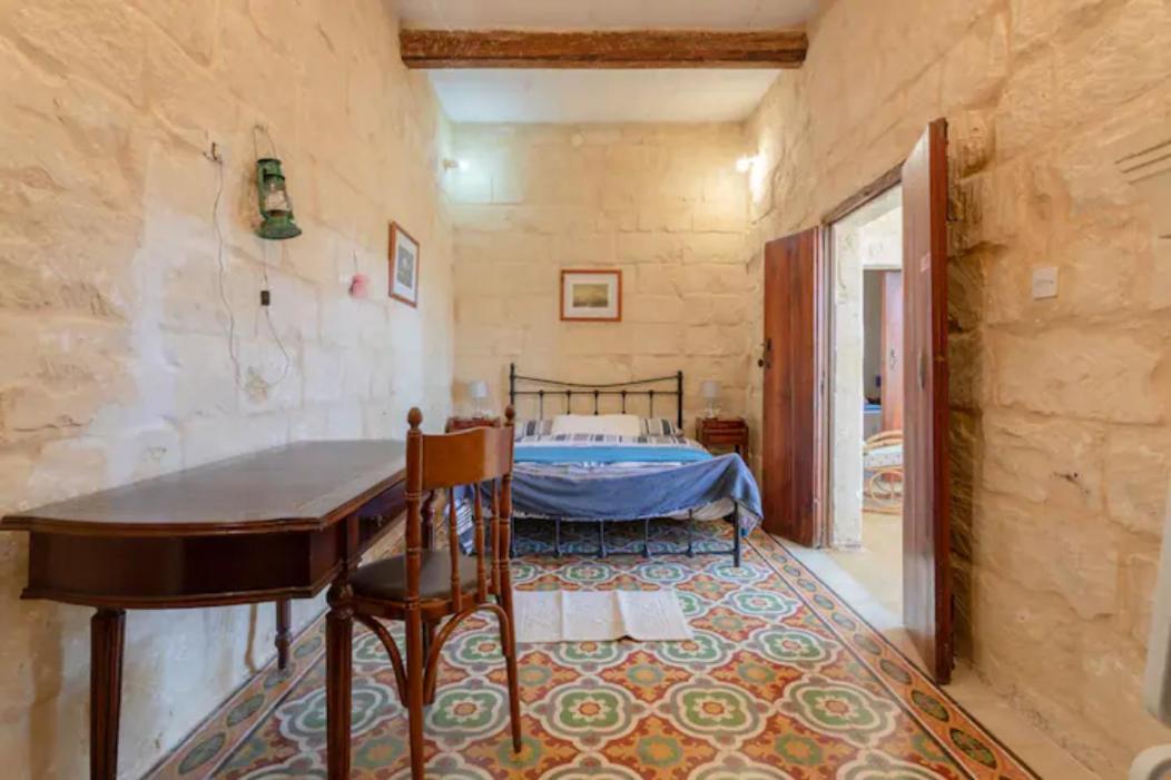 Ta' Frenc Farmhouse Villa Gharb  Bagian luar foto