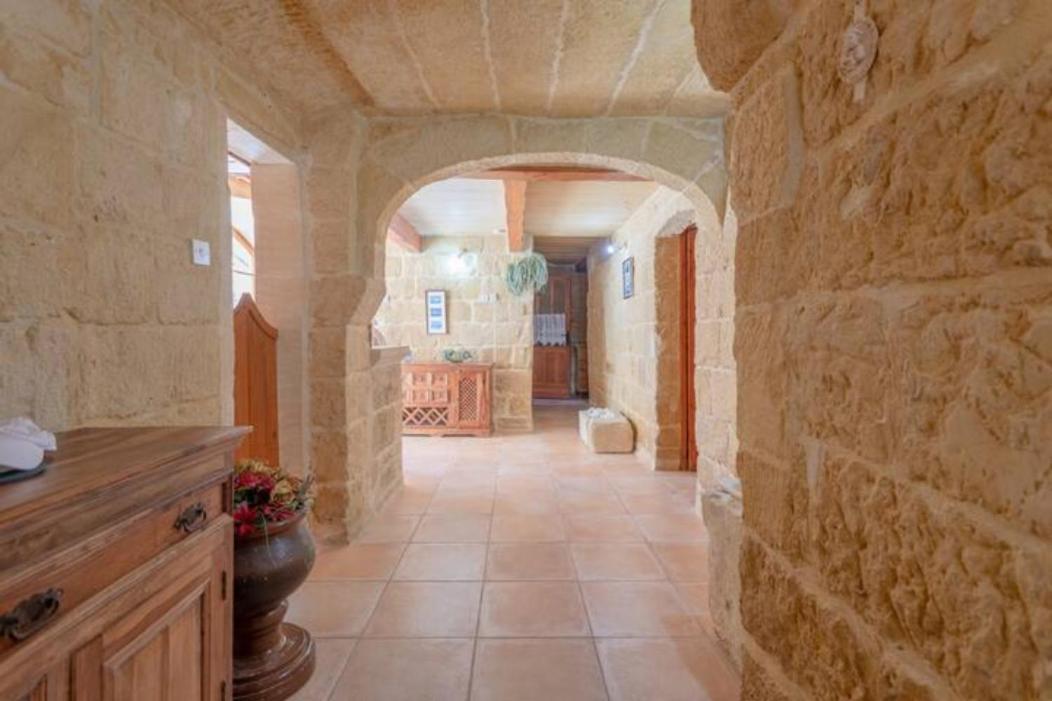 Ta' Frenc Farmhouse Villa Gharb  Bagian luar foto