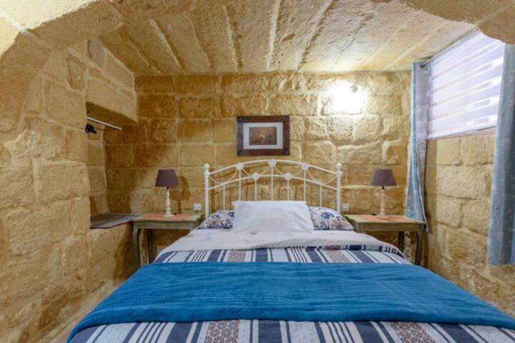 Ta' Frenc Farmhouse Villa Gharb  Bagian luar foto