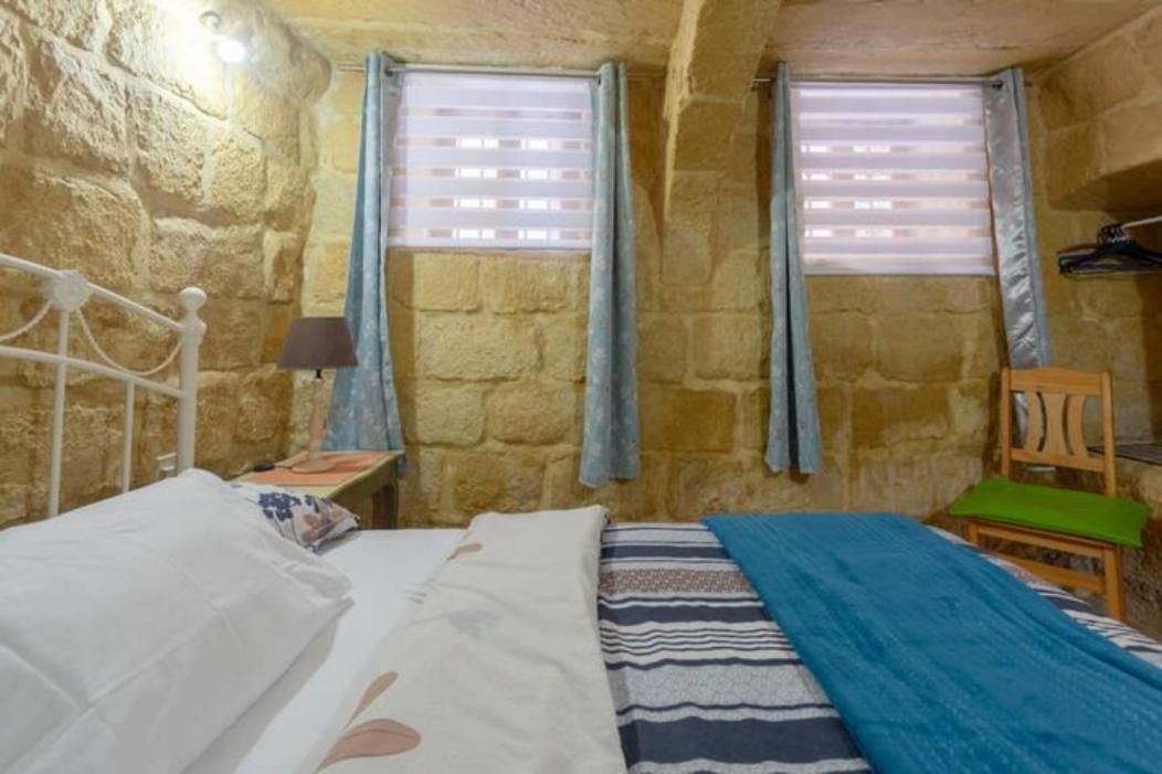 Ta' Frenc Farmhouse Villa Gharb  Bagian luar foto