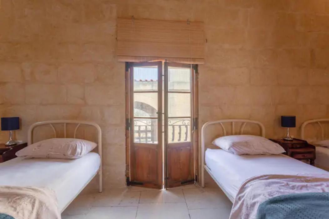 Ta' Frenc Farmhouse Villa Gharb  Bagian luar foto